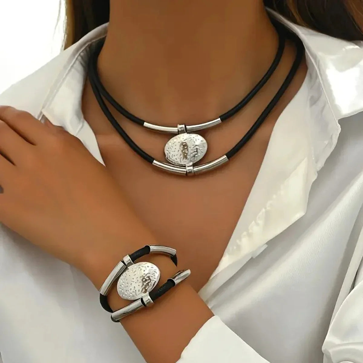 Evelyn Metal Chain Set
