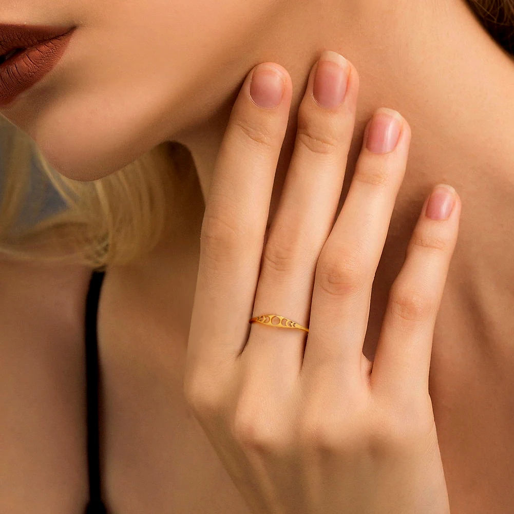 Lyra Moon Phase Ring
