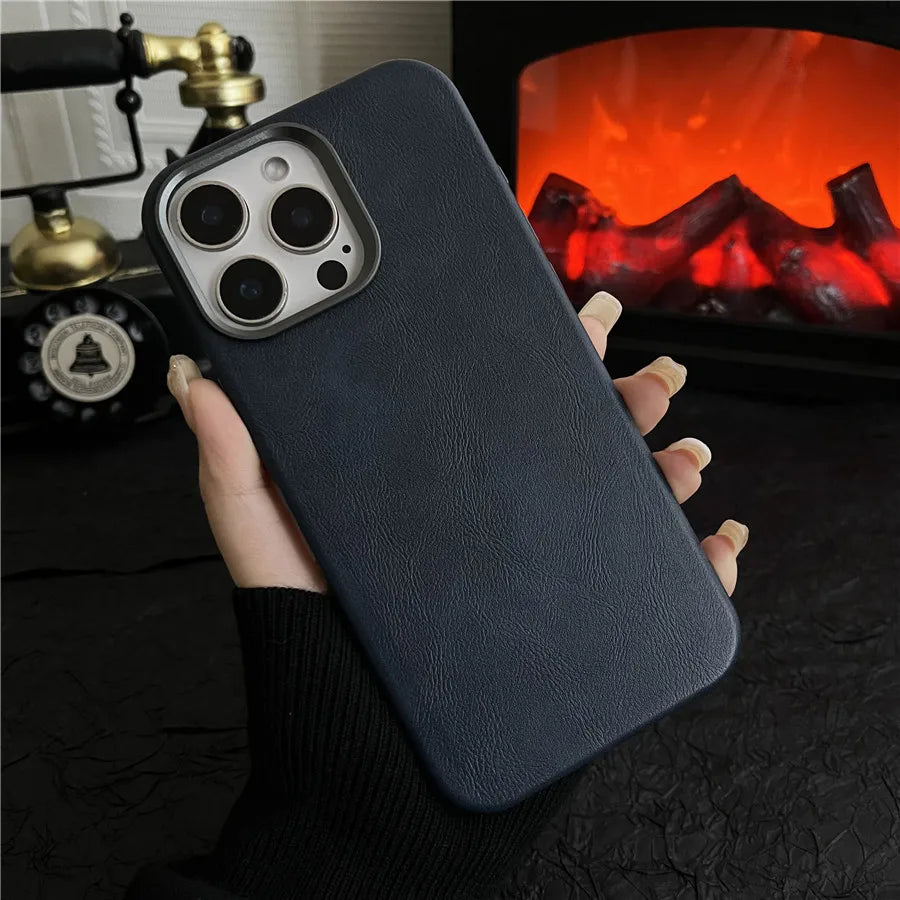 Vantage Leather Button Case