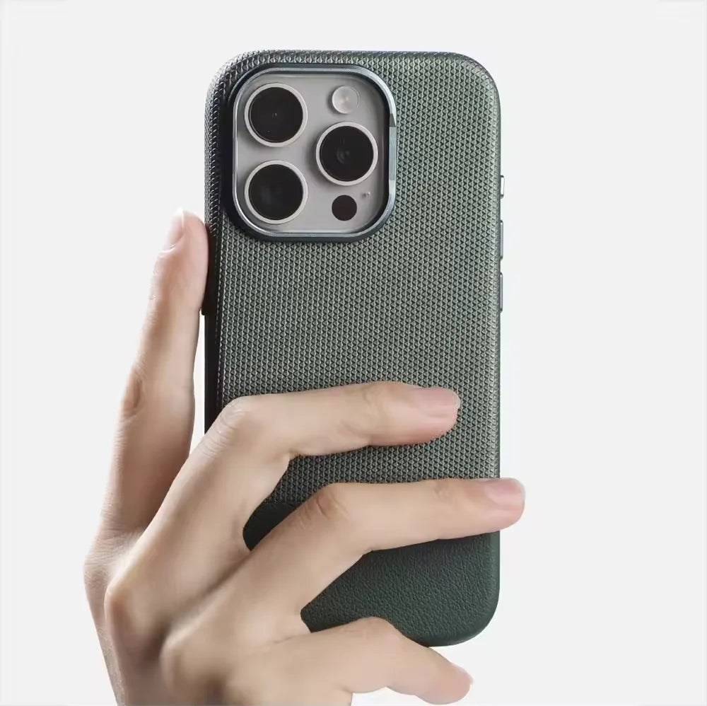 Armon Dual-Tone MagSafe Case